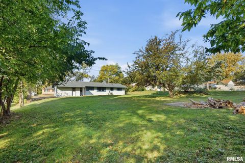 Tiny photo for 6209 FAIR Avenue, Davenport, IA 52806 (MLS # QC4269758)