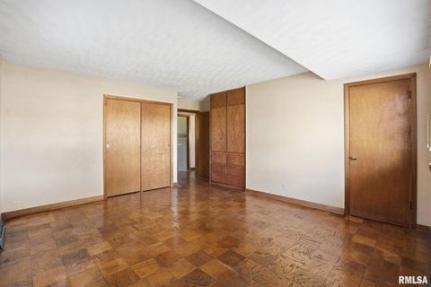 Tiny photo for 6209 FAIR Avenue, Davenport, IA 52806 (MLS # QC4269758)