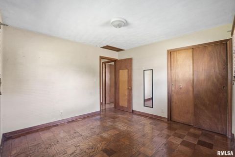 Tiny photo for 6209 FAIR Avenue, Davenport, IA 52806 (MLS # QC4269758)