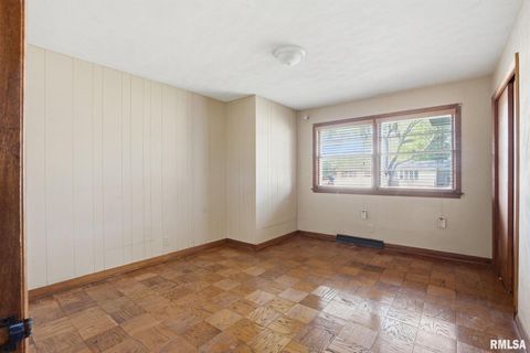 Tiny photo for 6209 FAIR Avenue, Davenport, IA 52806 (MLS # QC4269758)