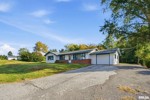 Tiny photo for 6209 FAIR Avenue, Davenport, IA 52806 (MLS # QC4269758)