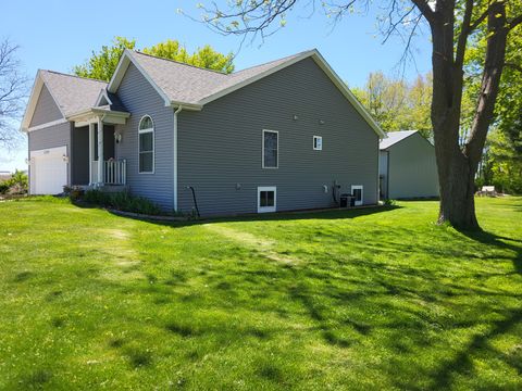 Tiny photo for 4509 Island Road, Harvard, IL 60033 (MLS # 12647348)