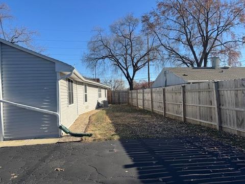 Tiny photo for 10032 S Cicero Avenue, Oak Lawn, IL 60453 (MLS # 12555319)