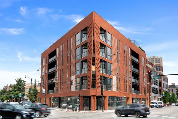 2411 N LINCOLN AVE APT 403, CHICAGO, IL 60614 - Image 7417c0e6cf7f5bb12ba2130ec9f2abef/930907723