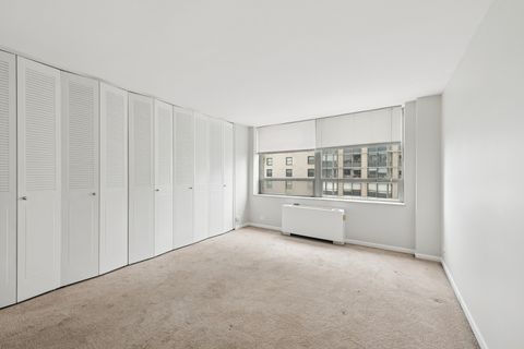 Tiny photo for 5701 N Sheridan Road #17E, Chicago, IL 60660 (MLS # 12427628)