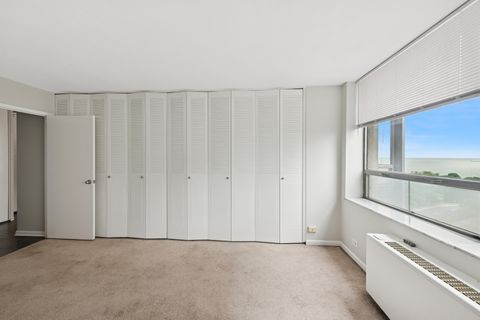 Tiny photo for 5701 N Sheridan Road #17E, Chicago, IL 60660 (MLS # 12427628)