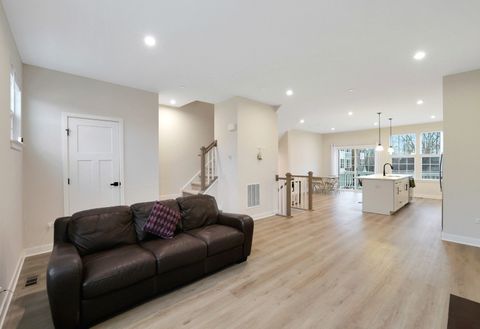 Tiny photo for 155 Canterbury Way, Lake Zurich, IL 60047 (MLS # 12536658)