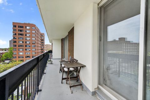Tiny photo for 5901 N Sheridan Road #7G, Chicago, IL 60660 (MLS # 12612719)