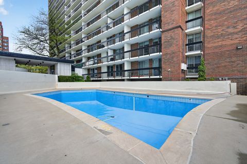 Tiny photo for 5901 N Sheridan Road #7G, Chicago, IL 60660 (MLS # 12612719)