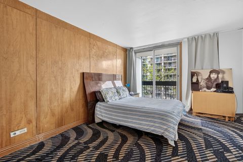 Tiny photo for 5901 N Sheridan Road #7G, Chicago, IL 60660 (MLS # 12612719)