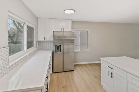 Tiny photo for 323 Mark Avenue, Glendale Heights, IL 60139 (MLS # 12583058)