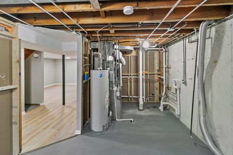 Tiny photo for 323 Mark Avenue, Glendale Heights, IL 60139 (MLS # 12583058)