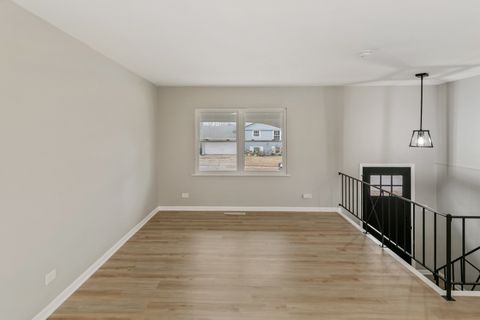 Tiny photo for 323 Mark Avenue, Glendale Heights, IL 60139 (MLS # 12583058)