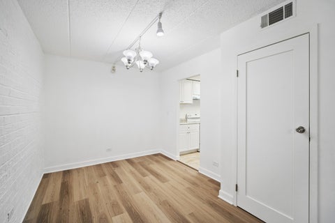Tiny photo for 3852 S Parkway Drive #1E, Northbrook, IL 60062 (MLS # 12763975)