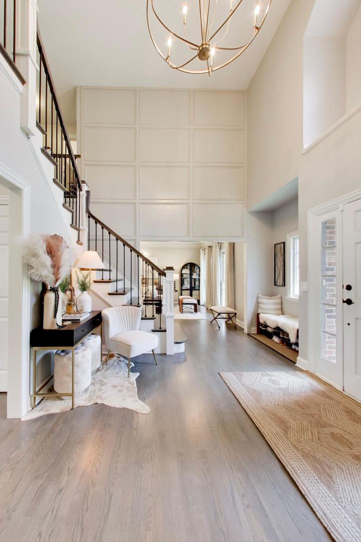 724 Fairfield Court