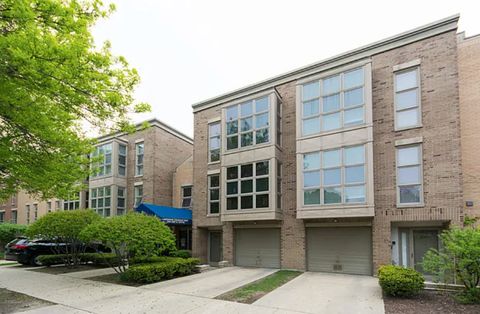 2345 N Wayne Avenue Chicago IL 60614