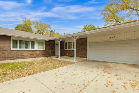 Tiny photo for 1313 Landwehr Road, Northbrook, IL 60062 (MLS # 12756678)