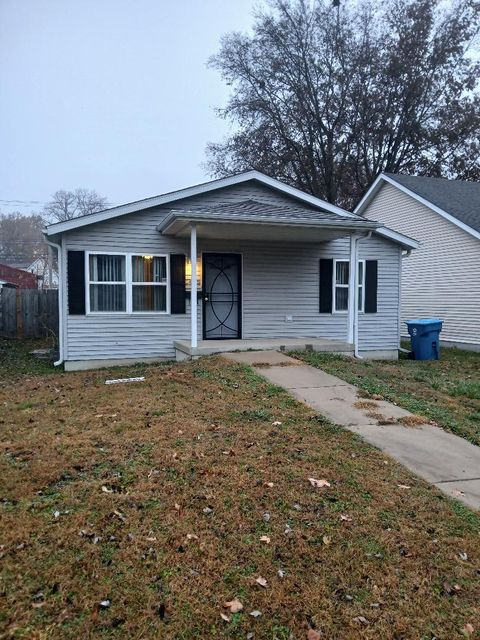 Tiny photo for 1405 E Edwards Street, Springfield, IL 62703 (MLS # 12285046)