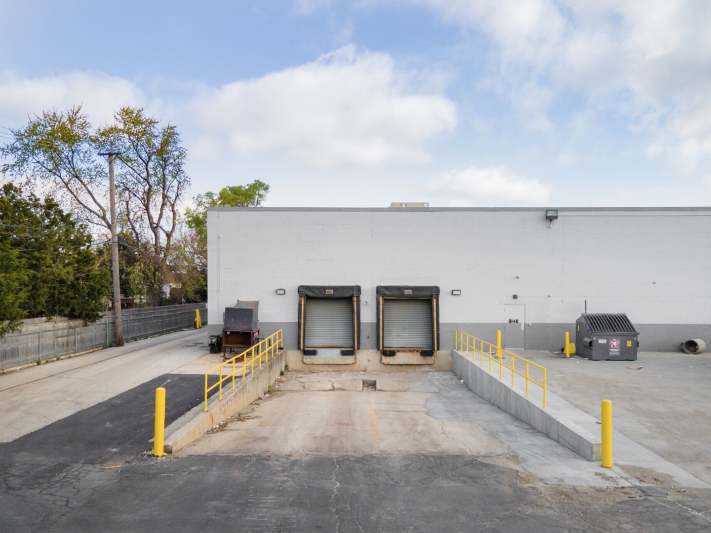 8148 S Cicero Avenue