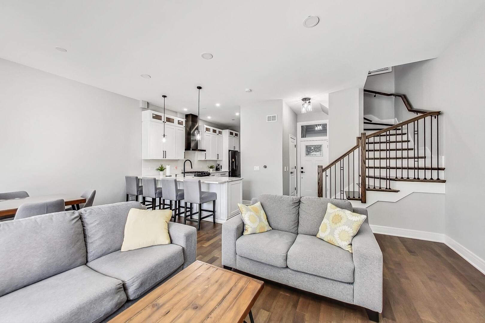 1002 Arbor Court