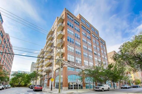 933 W Van Buren Street 304 Chicago IL 60607