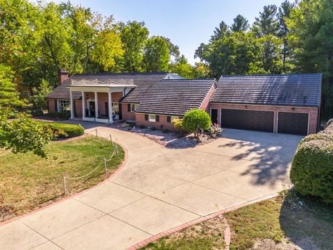 Photo of 2001 Cloud Street, Bloomington, IL 61701 (MLS # 12492002) Photo of 2001 Cloud Street, Bloomington, IL 61701 (MLS # 12492002)