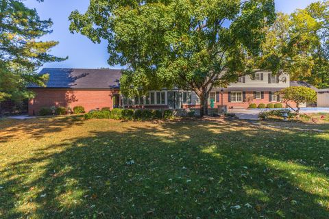 Tiny photo for 2001 Cloud Street, Bloomington, IL 61701 (MLS # 12492002)