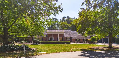 Tiny photo for 2001 Cloud Street, Bloomington, IL 61701 (MLS # 12492002)