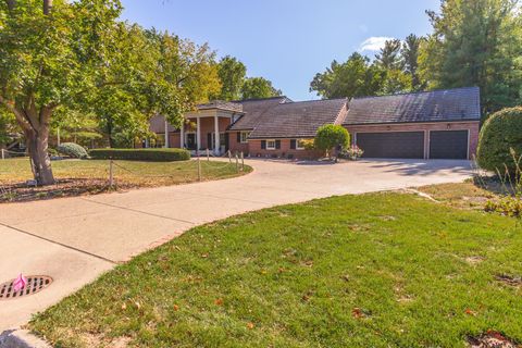 Tiny photo for 2001 Cloud Street, Bloomington, IL 61701 (MLS # 12492002)