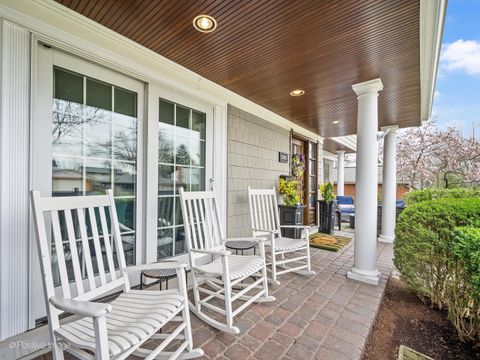 Tiny photo for 8 Larkspur Lane, Clarendon Hills, IL 60514 (MLS # 12617034)