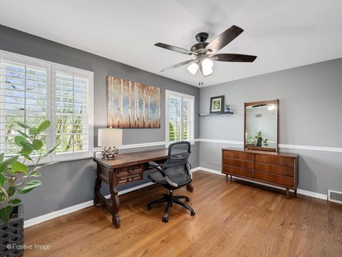 Tiny photo for 8 Larkspur Lane, Clarendon Hills, IL 60514 (MLS # 12617034)