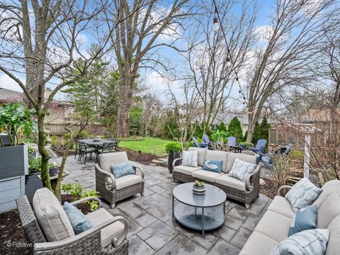 Tiny photo for 8 Larkspur Lane, Clarendon Hills, IL 60514 (MLS # 12617034)