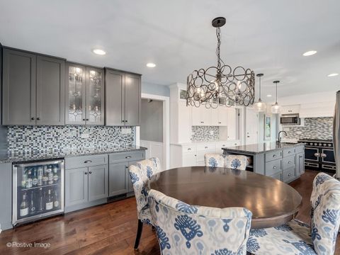 Tiny photo for 8 Larkspur Lane, Clarendon Hills, IL 60514 (MLS # 12617034)