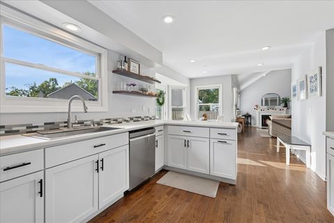 Tiny photo for 2 Daybreak Ridge Trail, Cary, IL 60013 (MLS # 12496783)