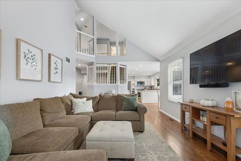 Tiny photo for 2 Daybreak Ridge Trail, Cary, IL 60013 (MLS # 12496783)