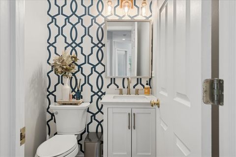 Tiny photo for 2 Daybreak Ridge Trail, Cary, IL 60013 (MLS # 12496783)