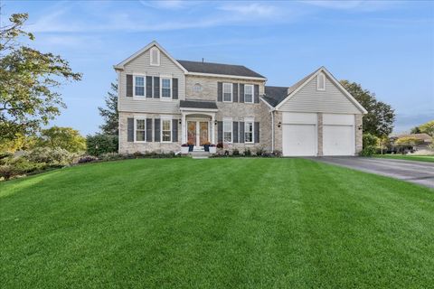 Photo of 2 Daybreak Ridge Trail, Cary, IL 60013 (MLS # 12496783)
