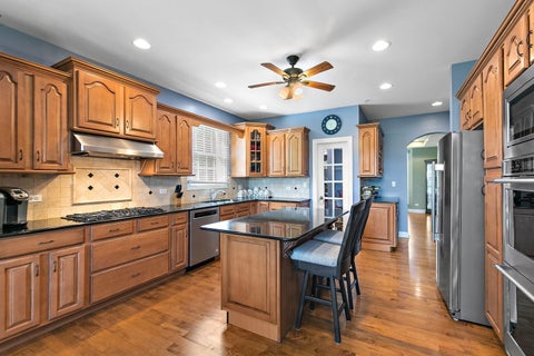 Tiny photo for 6564 Beech Lane, Libertyville, IL 60048 (MLS # 12749237)