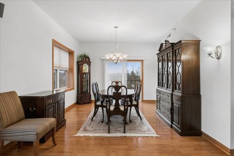 Tiny photo for 310 E Church Street #308, Libertyville, IL 60048 (MLS # 12584193)