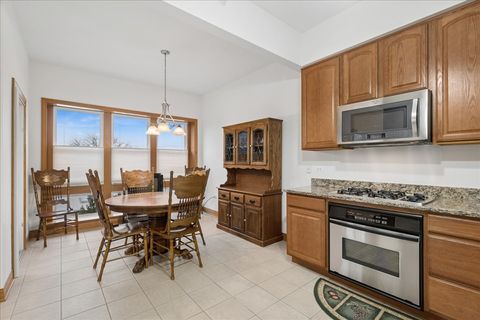 Tiny photo for 310 E Church Street #308, Libertyville, IL 60048 (MLS # 12584193)