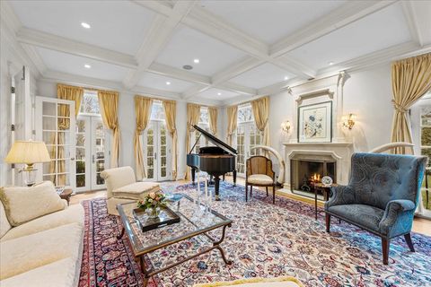 Tiny photo for 338 Kenilworth Avenue, Kenilworth, IL 60043 (MLS # 12577584)