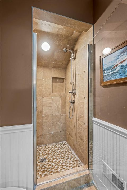 Tiny photo for 338 Kenilworth Avenue, Kenilworth, IL 60043 (MLS # 12577584)