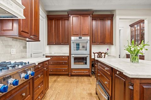 Tiny photo for 338 Kenilworth Avenue, Kenilworth, IL 60043 (MLS # 12577584)