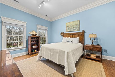 Tiny photo for 338 Kenilworth Avenue, Kenilworth, IL 60043 (MLS # 12577584)