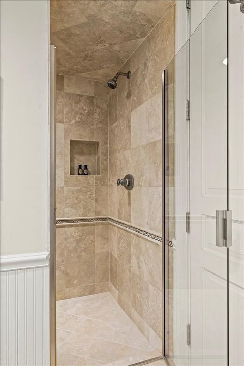 Tiny photo for 338 Kenilworth Avenue, Kenilworth, IL 60043 (MLS # 12577584)