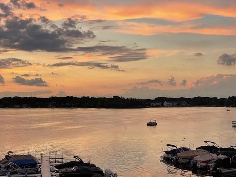 Tiny photo for 325 Sundown Court #B, Wauconda, IL 60084 (MLS # 12497638)