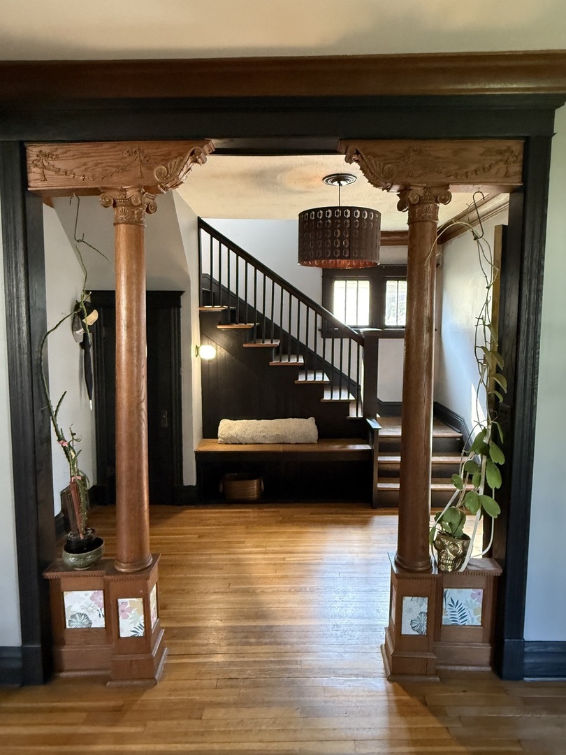 3751 W 63rd Place