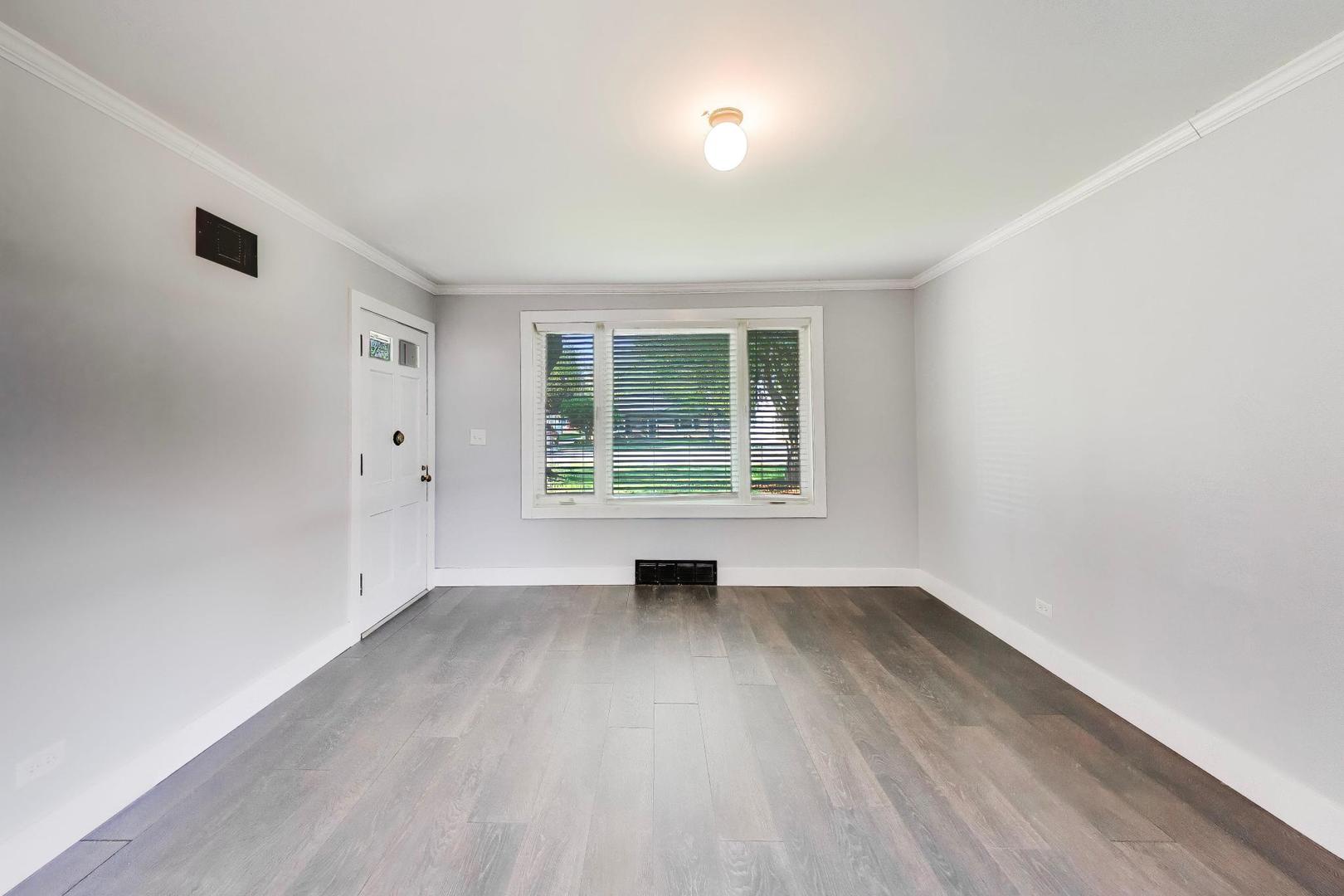 836 E Rockland Road