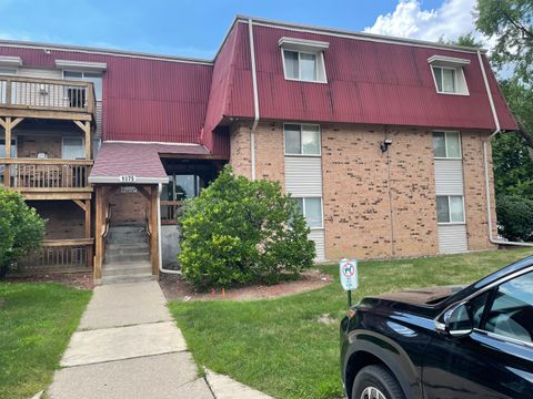 Photo of 1875 Tall Oaks Drive #3406, Aurora, IL 60505 (MLS # 12624501)