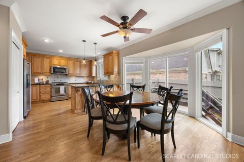 Tiny photo for 320 Oakwood Court, Wheaton, IL 60189 (MLS # 12587631)